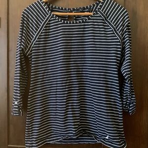3/4 sleeve navy & white stripe tee
